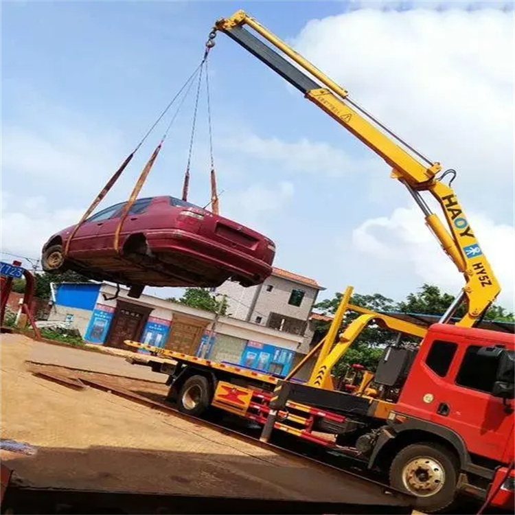 舟山吊车吊汽车的正确方法